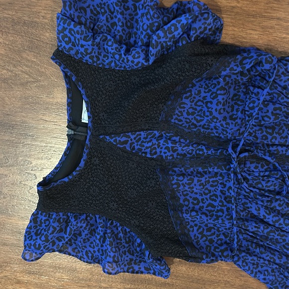 D-Signed Flowy Dress - Picture 4 of 5